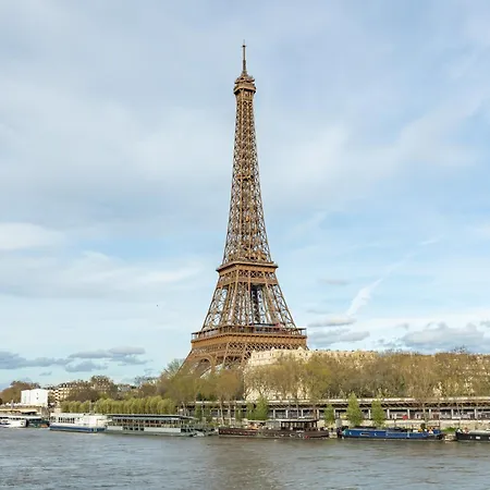 Romanctic Loft Near Eiffel Tower Apartment *