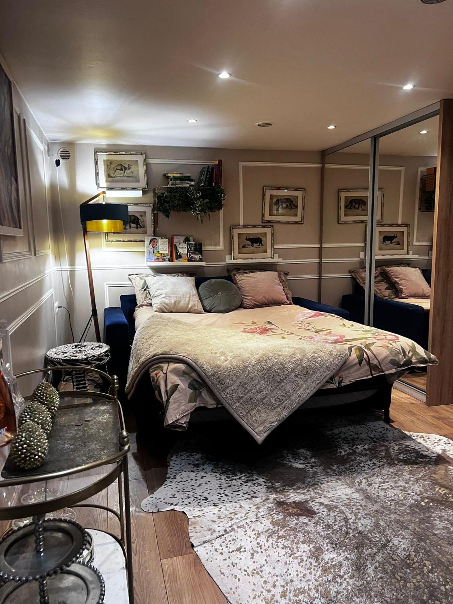 Appartamento Romanctic Loft Near Eiffel Tower Parigi